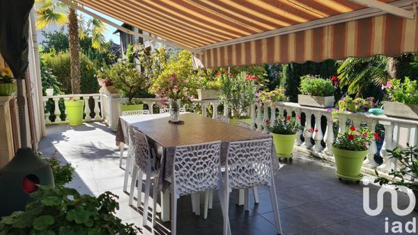 Maison 8 pièces de 216 m² à Villard-Bonnot (38190)