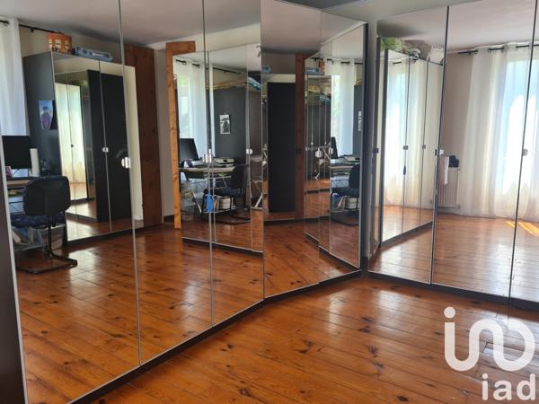 Maison 8 pièces de 216 m² à Villard-Bonnot (38190)