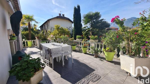 Maison 8 pièces de 216 m² à Villard-Bonnot (38190)