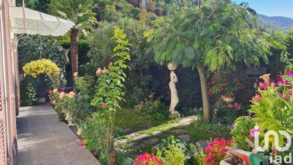 Maison 8 pièces de 216 m² à Villard-Bonnot (38190)