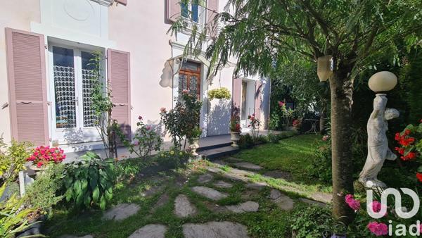 Maison 8 pièces de 216 m² à Villard-Bonnot (38190)