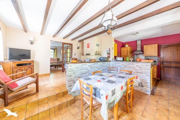 Maison à vendre |  Lacourt-Saint-Pierre |  6 pièces | 164 m²