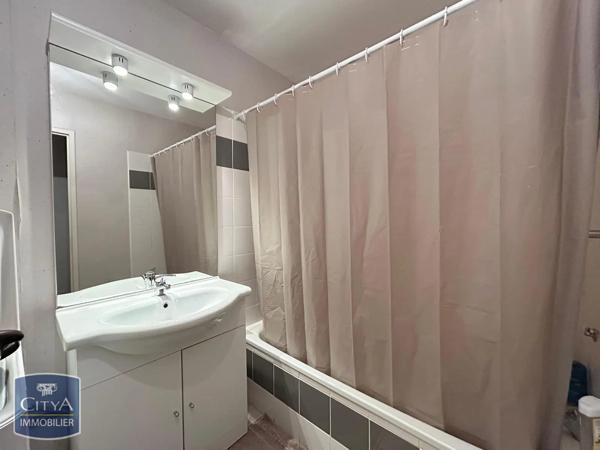 Appartement à louer 3 pièces 62.98m² Montauban (82000)