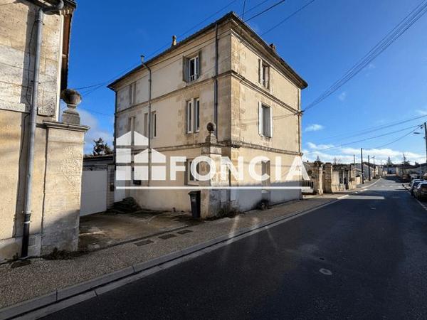 À vendre Immeuble 158 m² - La Couronne 16440