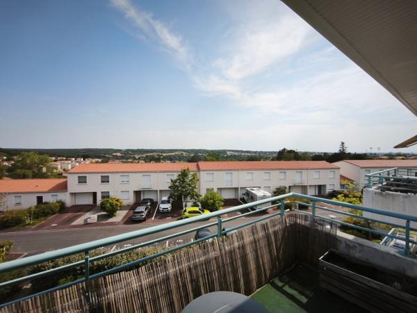 Appartement T3 avec balcon et parking