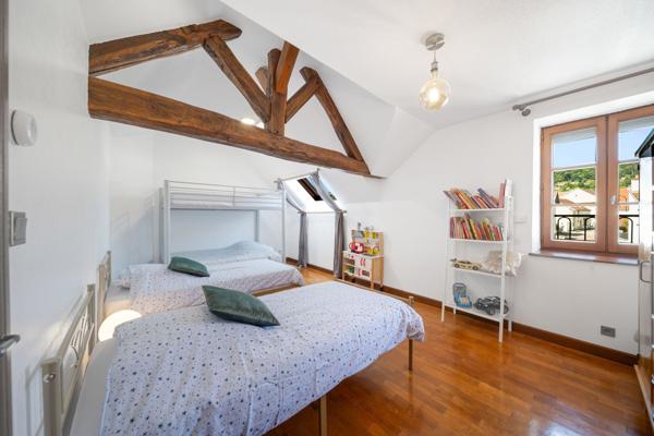 Vente propriété 480 m² 12 Pièces Corcelles-les-Monts