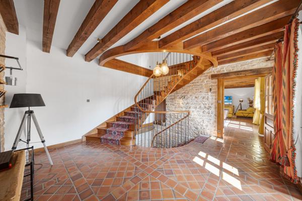 Vente propriété 480 m² 12 Pièces Corcelles-les-Monts