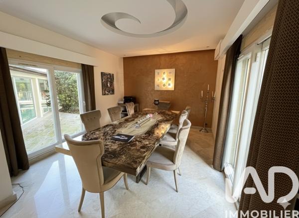 Maison à vendre 10 pièces 350 m² Noisy-le-Grand