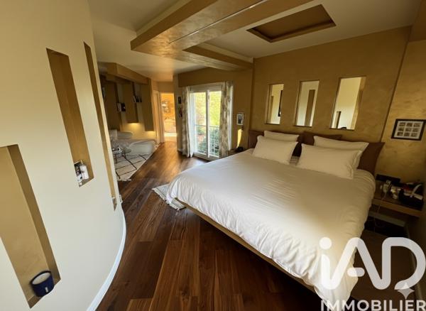 Maison à vendre 10 pièces 350 m² Noisy-le-Grand