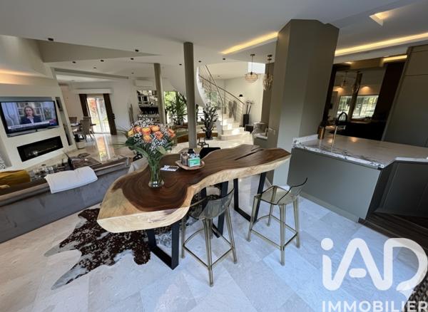 Maison à vendre 10 pièces 350 m² Noisy-le-Grand