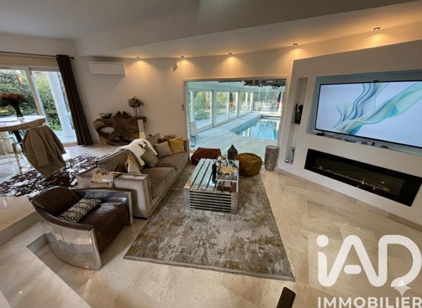 Maison à vendre 10 pièces 350 m² Noisy-le-Grand