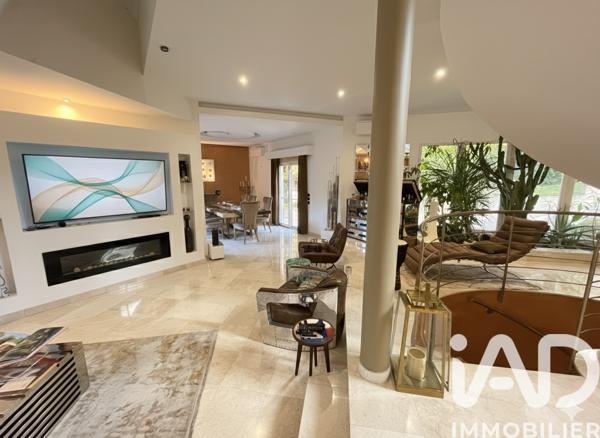 Maison à vendre 10 pièces 350 m² Noisy-le-Grand