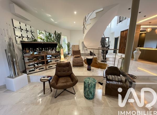 Maison à vendre 10 pièces 350 m² Noisy-le-Grand