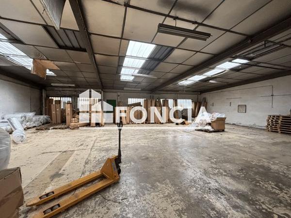 À vendre Local commercial 350 m² - Digne-les-bains 04000