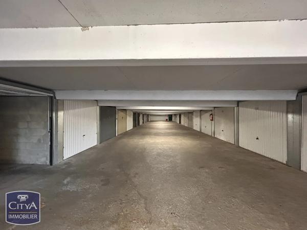 Parking à vendre 12m² Mâcon (71000)
