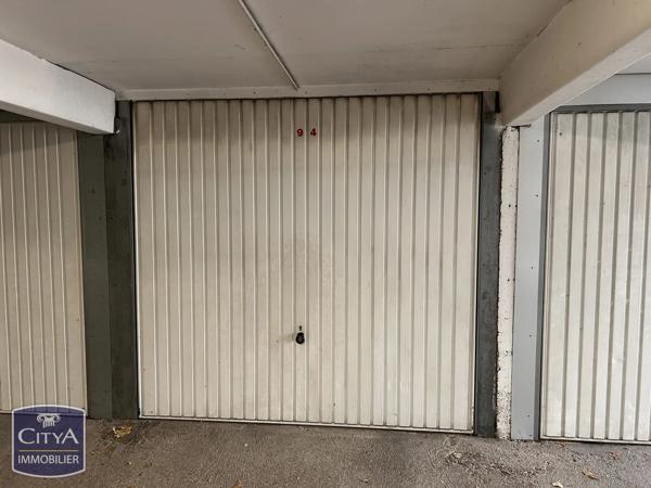 Parking à vendre 12m² Mâcon (71000)
