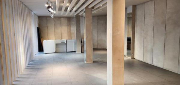 Murs Commerciaux Prestigieux à Agen : 255m²