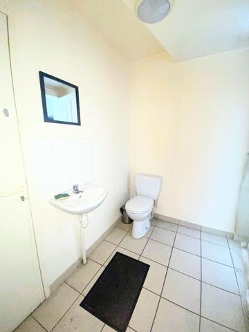 Local professionnel de 32m² - Réf AIGLE