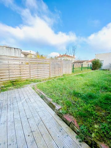 Maison à étage T3 rénovée - Réf ARA