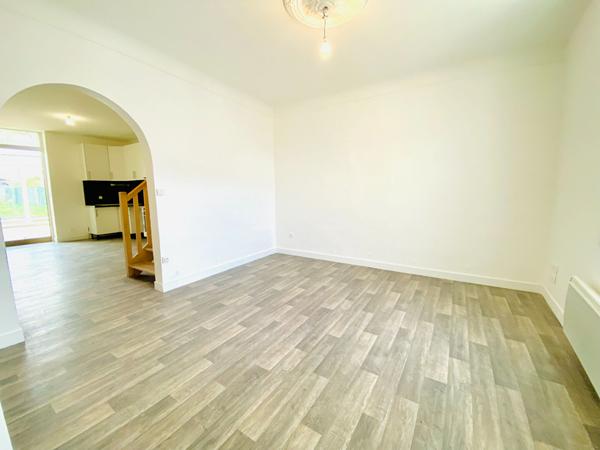 Maison à étage T3 rénovée - Réf ARA