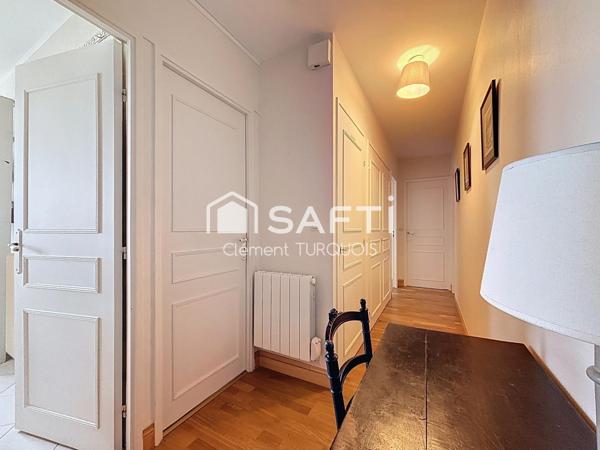 TYPE 4 avec balcon, ascenseur, cave et garage