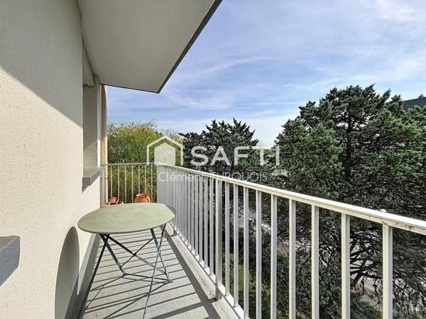 TYPE 4 avec balcon, ascenseur, cave et garage