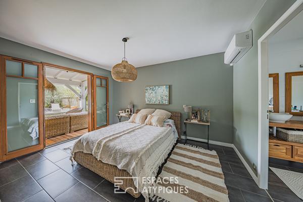 Superbe Villa drapée de Cèdre Rouge à La Hume