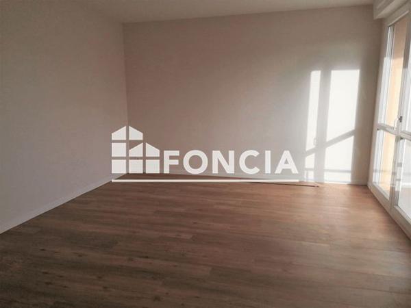 Location Studio 28.4 m² - 13/25 RUE VICTOR HUGO Evreux 27000