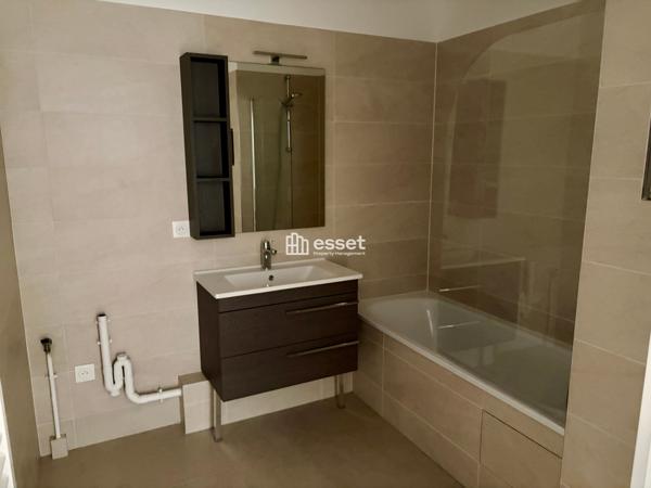 Location Appartement 3 pièces 65.86 m² - Clichy 92110
