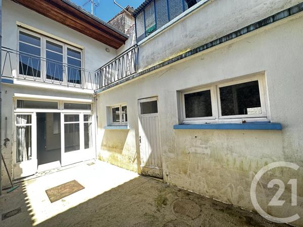 Maison à vendre  4 pièces - 138,65 m2 CHEF BOUTONNE - 79