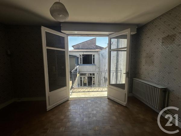 Maison à vendre  4 pièces - 138,65 m2 CHEF BOUTONNE - 79