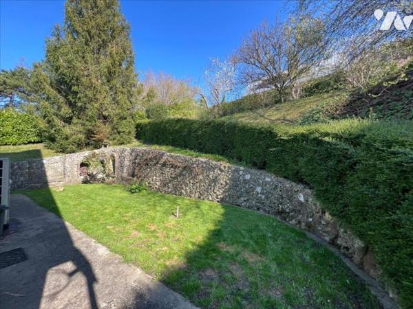 PROPRIETE 8 PIECES 220m²