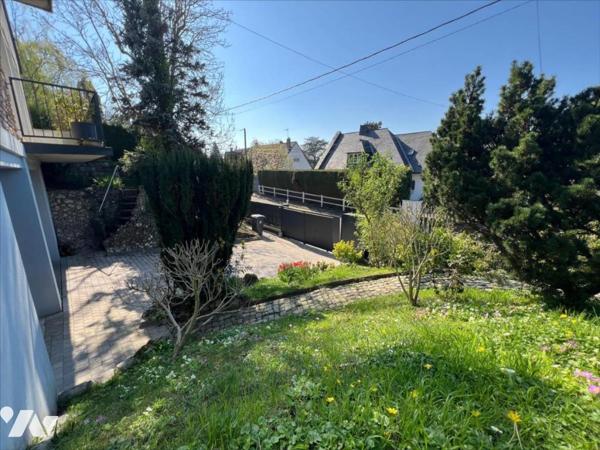 PROPRIETE 8 PIECES 220m²