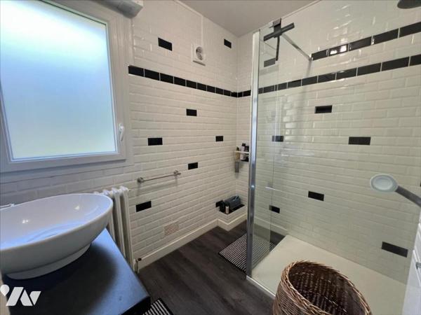 PROPRIETE 8 PIECES 220m²