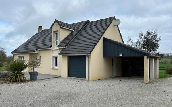 Maison à louer    3 pièces •  Mahéru