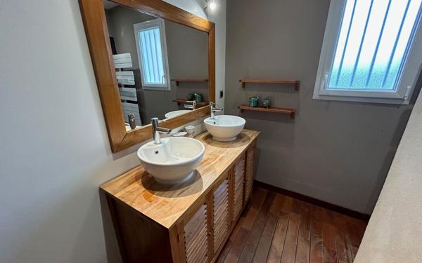 Maison à louer    3 pièces •  Mahéru