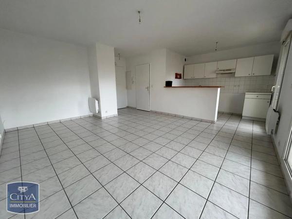 Appartement à louer 2 pièces 41m² Saint-Germain-lès-Arpajon (91180)