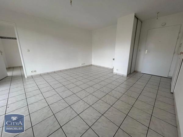 Appartement à louer 2 pièces 41m² Saint-Germain-lès-Arpajon (91180)