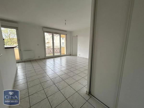 Appartement à louer 2 pièces 41m² Saint-Germain-lès-Arpajon (91180)