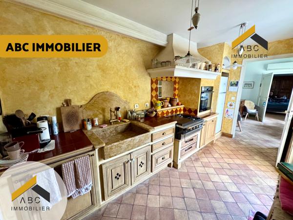 Orange (84100) Magnifique Maison avec jardin en plein centre-ville