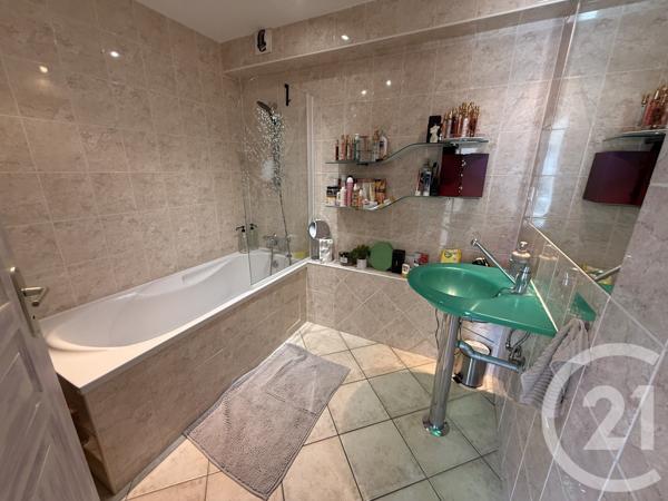 Appartement F2 à vendre  2 pièces - 60 m2 LA CLUSE ET MIJOUX - 25