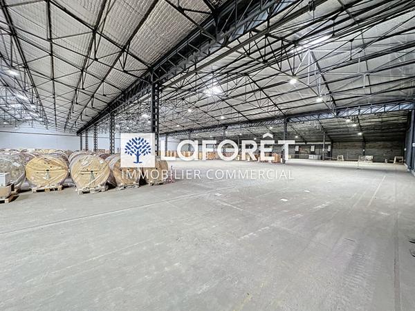 Achat local commercial Bressuire - 7847 m² - 3 289 462 €