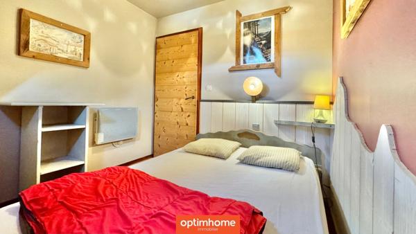 🌲 Domaine de charme – 2 chalets meublés avec étang privé, vue montagne 🌲 Terrain de 4000m2 environ