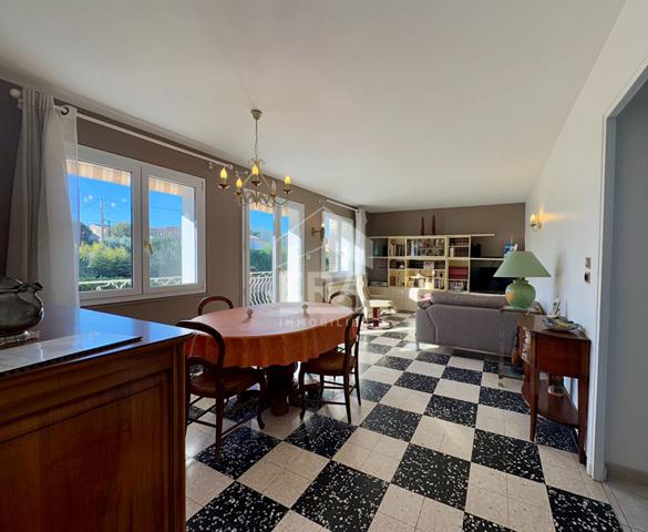 Maison Six Fours Les Plages 5 pièce(s) 136 m2