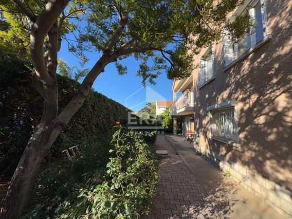 Maison Six Fours Les Plages 5 pièce(s) 136 m2