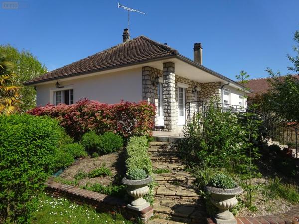 Pavillon à vendre à Nogent-le-Rotrou dans l'Eure-et-Loir (28400), ref : NOG 1035