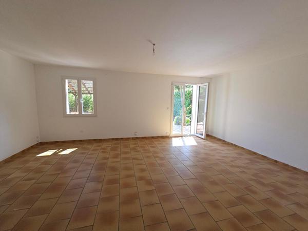 MAISON - GARAGE - CLIMATISATION - ABRI VOITURES