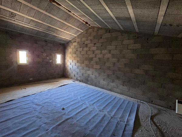 MAISON - GARAGE - CLIMATISATION - ABRI VOITURES