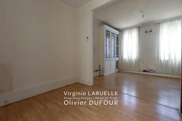 ROUEN CENTRE Maison 5 chambres, véranda, terrasse, cave et atelier au fond du jardin