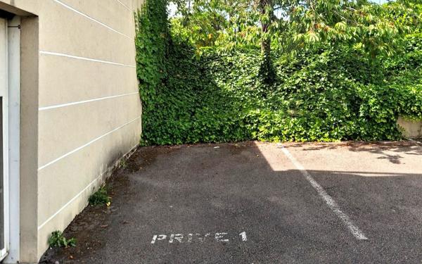 Stationnement à vendre